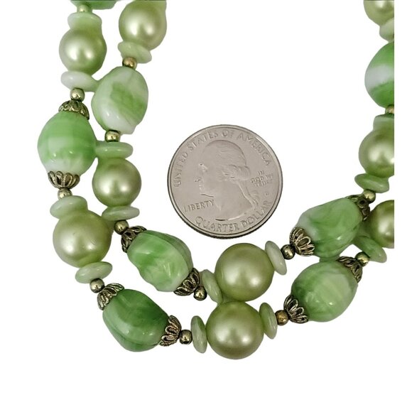 Trifari Green Glass Plastic Bead Necklace Shepherd's Hook Clasp Necklace, Signed - Picture 6 of 8